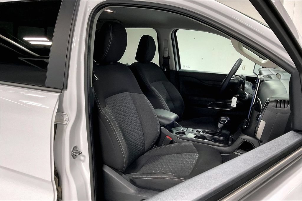 Used 2025 Ford Ranger XLT w/ Equipment Group 301A High RWD image 9