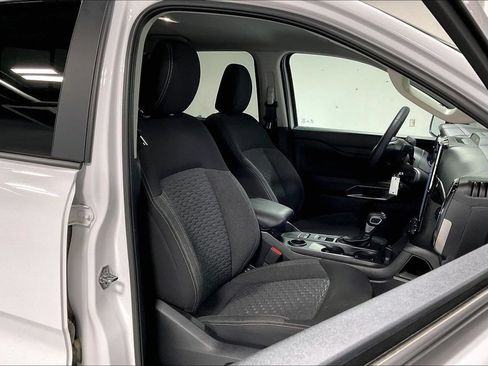 Used 2025 Ford Ranger XLT w/ Equipment Group 301A High RWD image 9