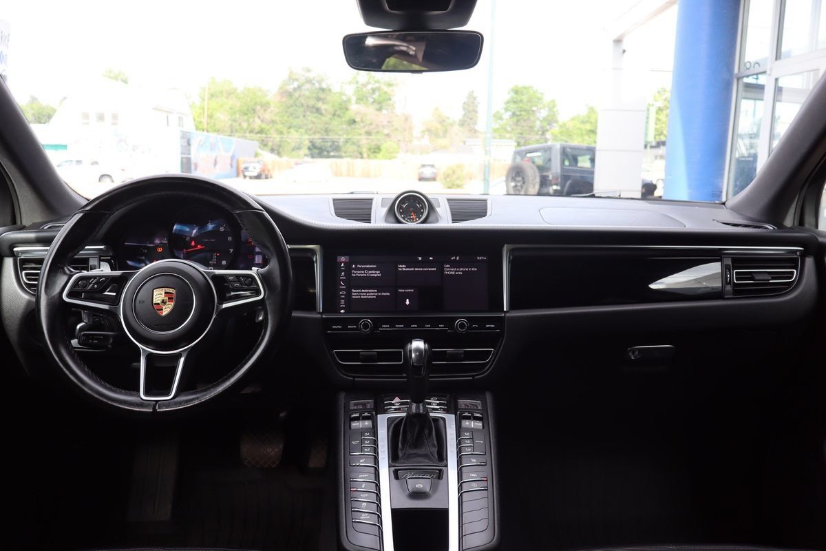 Used 2020 Porsche Macan AWD/4WD image 15