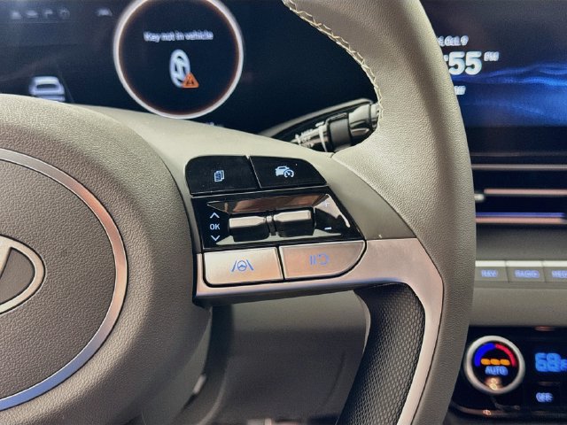 New 2026 Hyundai Elantra SEL FWD image 18