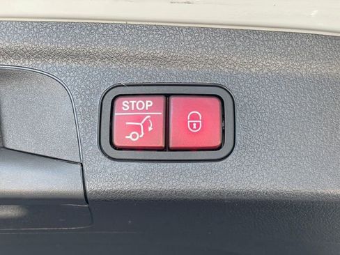 Used 2024 Mercedes-Benz GLE 450 4MATIC image 31