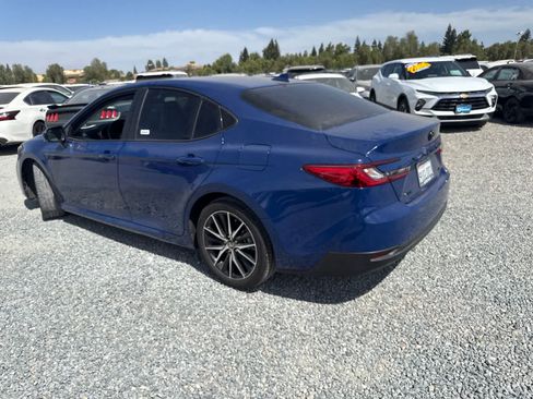 Used 2025 Toyota Camry LE FWD image 5