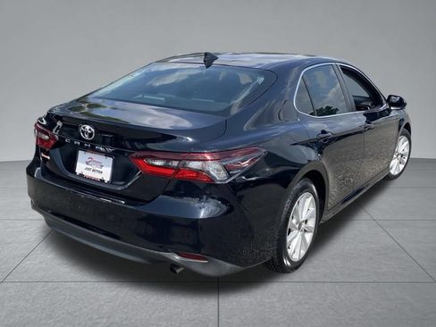 Used 2022 Toyota Camry LE FWD image 14