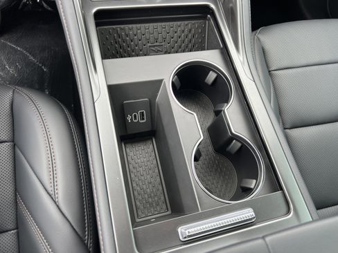 New 2026 Lincoln Nautilus Premier w/ Equipment Group 102A AWD/4WD image 17