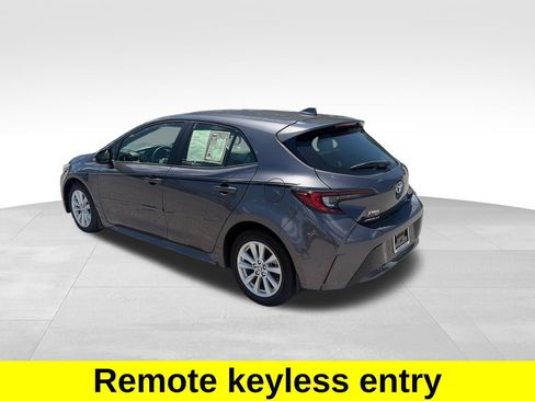 Used 2024 Toyota Corolla SE w/ SE Package FWD image 4