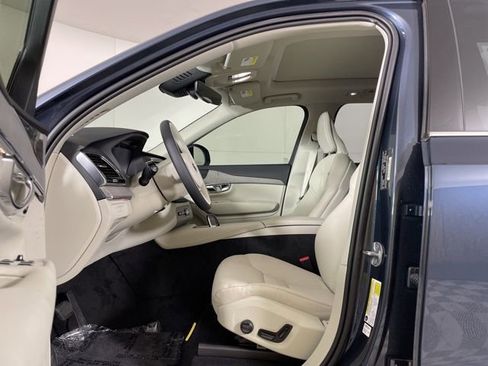 Used 2025 Volvo XC90 T8 Plus AWD/4WD image 6