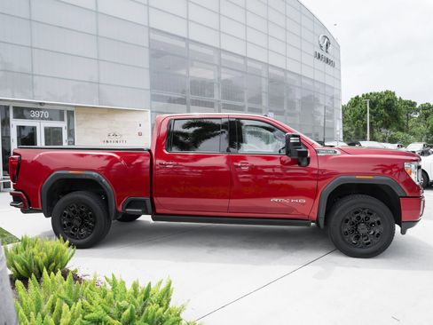 Used 2021 GMC Sierra 2500 AT4 w/ AT4 Premium Plus Package AWD/4WD image 28