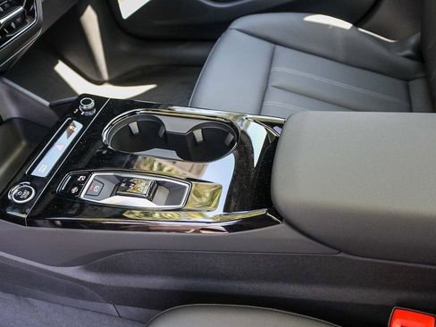 New 2025 Audi A6 e-tron Premium image 21