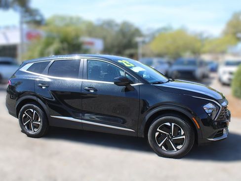 Used 2023 Kia Sportage LX image 5