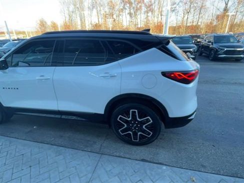 Certified 2023 Chevrolet Blazer RS w/ Enhanced Convenience Package image 5