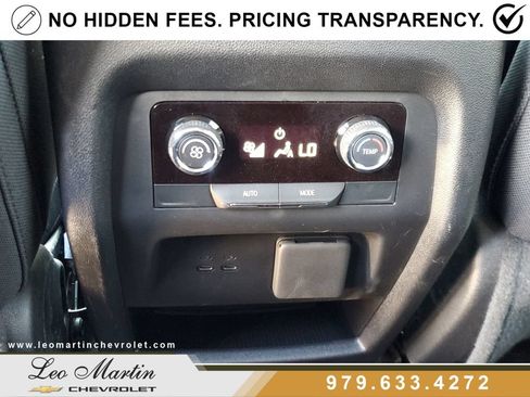 Used 2026 Chevrolet Traverse LT w/ Driver Confidence Package FWD image 11