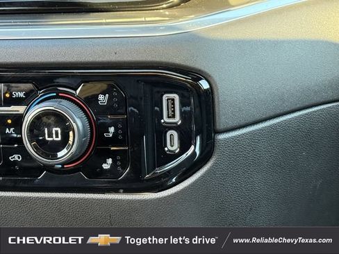Used 2025 Chevrolet Silverado 1500 High Country w/ High Country Premium Package AWD/4WD image 21