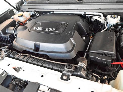 Used 2016 Chevrolet Colorado Z71 AWD/4WD image 36
