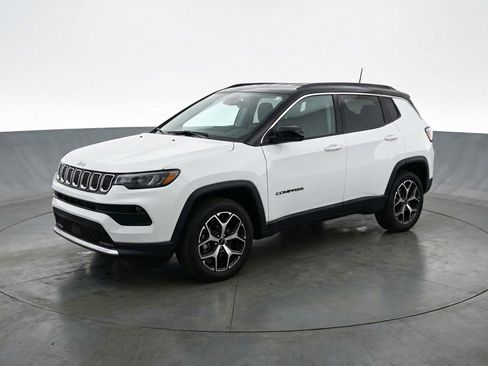 Used 2025 Jeep Compass Limited AWD/4WD image 3