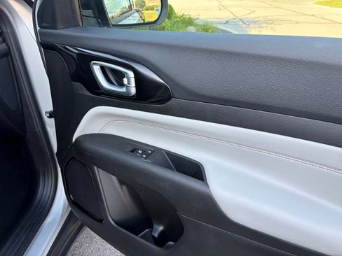 Used 2025 Jeep Compass Limited AWD/4WD image 27