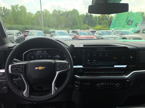 New 2026 Chevrolet Silverado 1500 LT AWD/4WD image 11