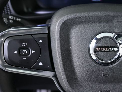 Certified 2025 Volvo XC40 B5 Plus image 11