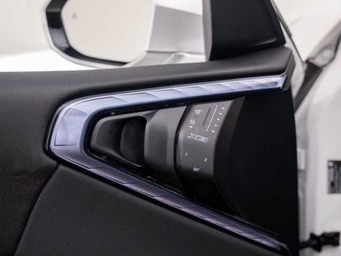 Certified 2025 BMW X3 xDrive30i w/ Premium Package image 15