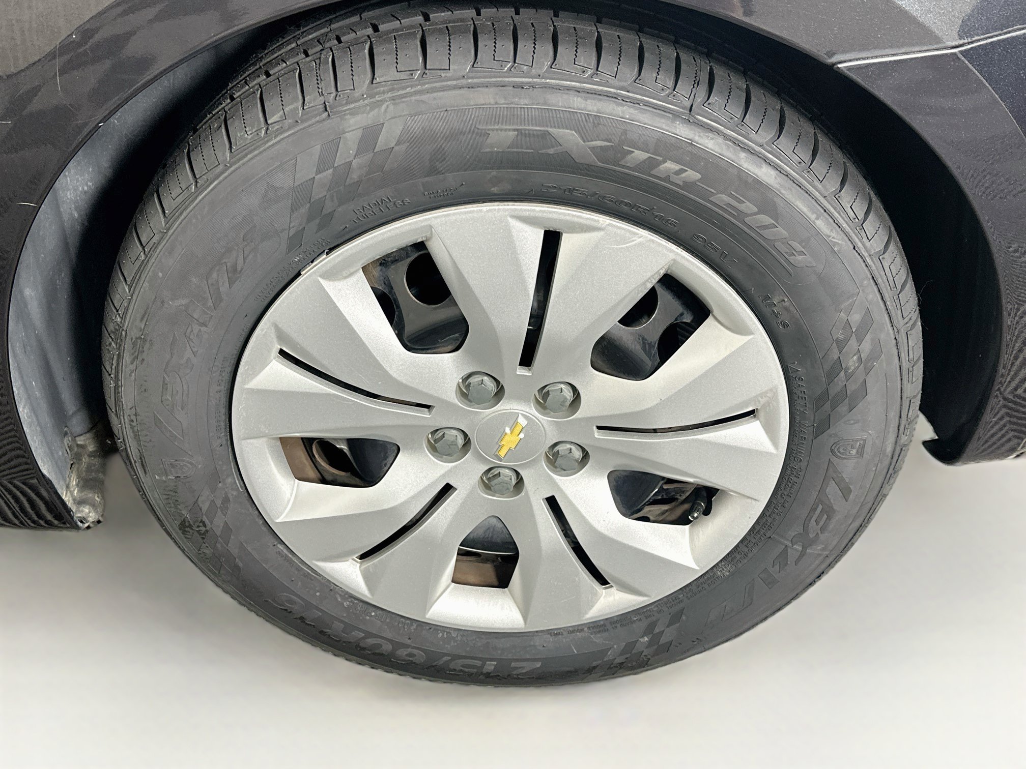 Used 2014 Chevrolet Cruze LS FWD image 11