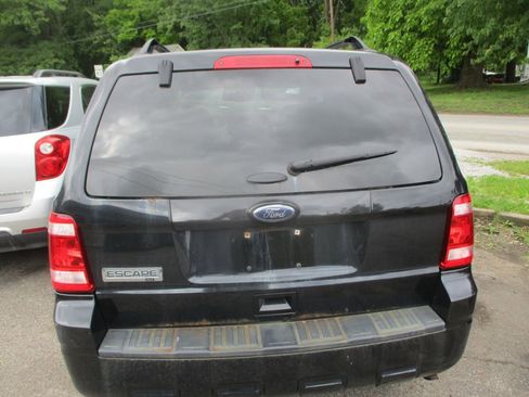 Used 2011 Ford Escape XLT image 5