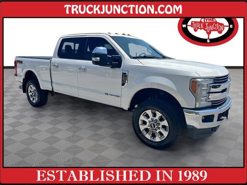 Used 2017 Ford F250 Lariat w/ Lariat Ultimate Package AWD/4WD image 1