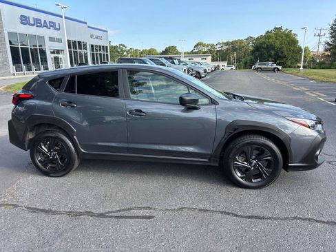 Used 2024 Subaru Crosstrek 2.0i AWD/4WD image 2