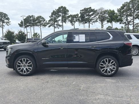 Used 2026 GMC Acadia Denali Ultimate w/ LPO, All-Weather Package AWD/4WD image 17