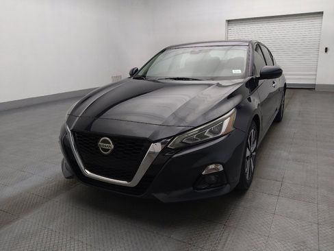 Used 2019 Nissan Altima 2.5 SV image 15