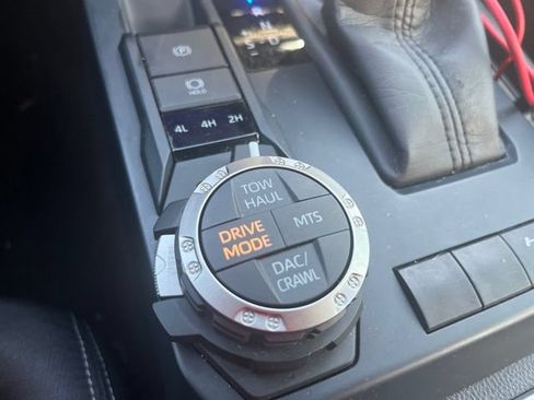 Used 2025 Toyota Tacoma TRD Off-Road AWD/4WD image 16