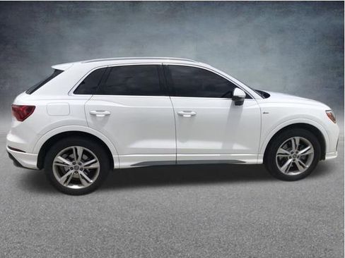 Used 2020 Audi Q3 2.0T Premium w/ Convenience Package AWD/4WD image 15