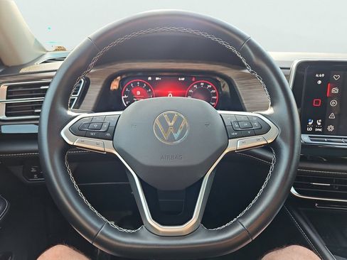 Used 2025 Volkswagen Atlas SEL AWD/4WD image 33