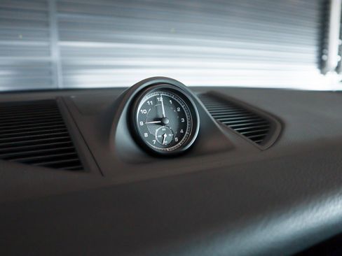 Certified 2022 Porsche Macan image 20