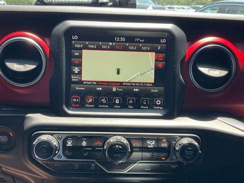 Used 2023 Jeep Wrangler Unlimited Rubicon w/ Cold Weather Group AWD/4WD image 3