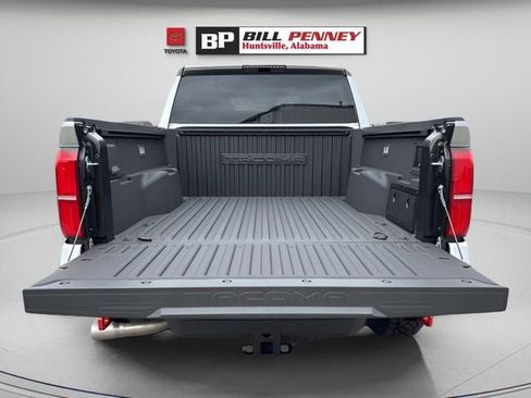 New 2025 Toyota Tacoma TRD Off-Road AWD/4WD image 8