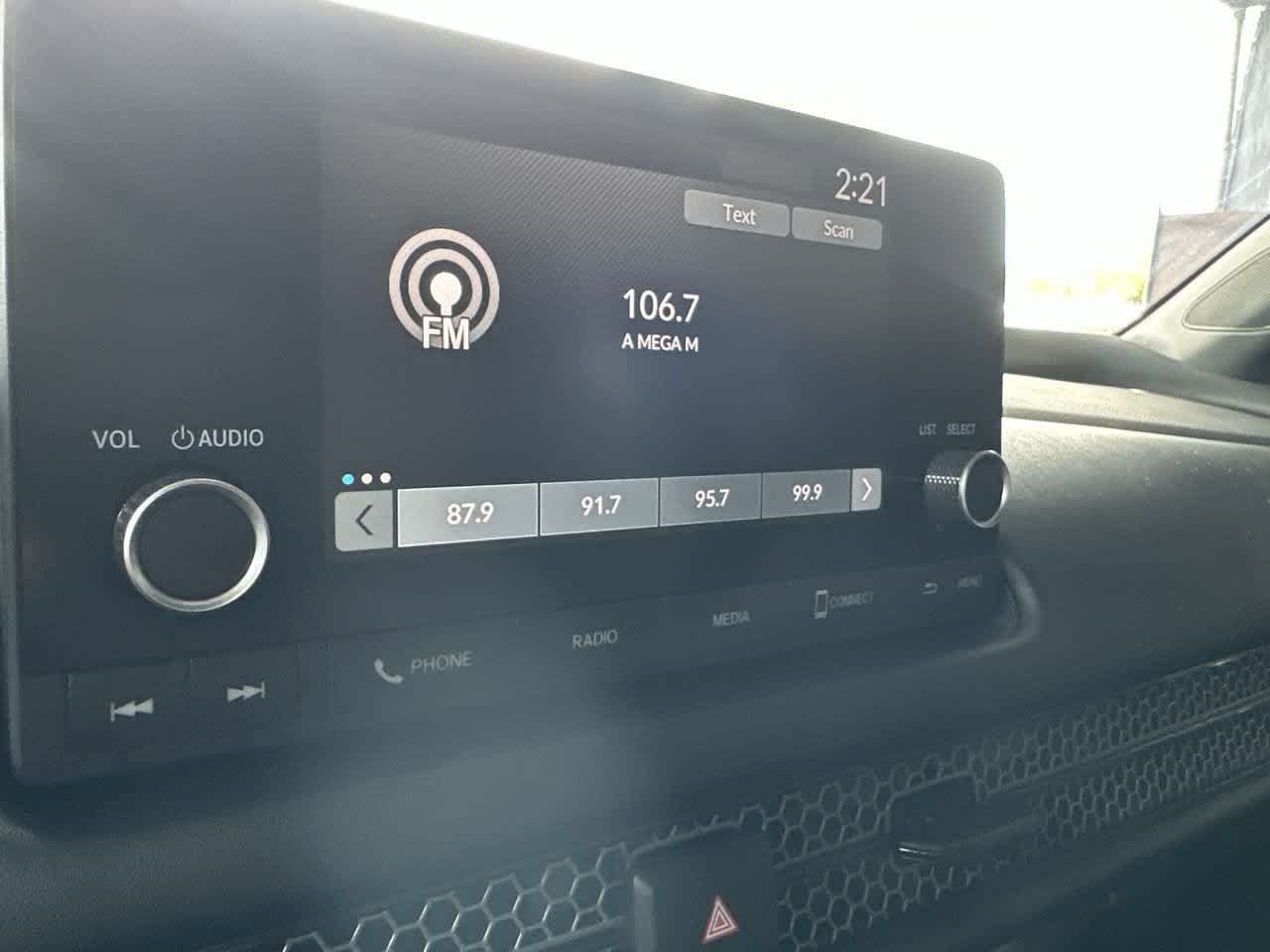 Used 2025 Honda HR-V Sport image 18