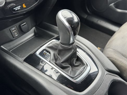 Used 2018 Nissan Rogue Sport SV w/ SV All-Weather Package image 30