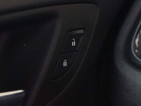Used 2024 Chevrolet Equinox RS FWD image 27