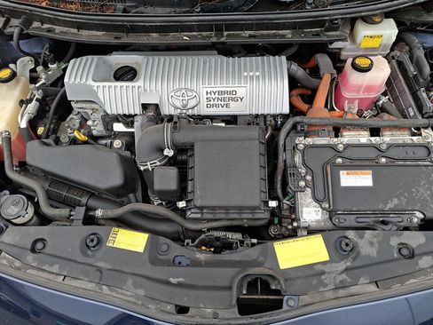 Used 2014 Toyota Prius Two image 27