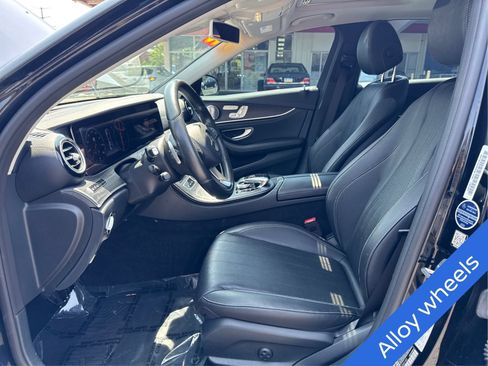Used 2018 Mercedes-Benz E 300 4MATIC image 9