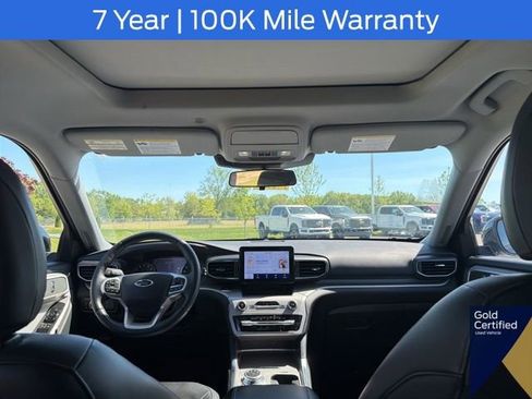 Used 2023 Ford Explorer XLT w/ Equipment Group 202A AWD/4WD image 24