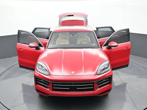 Certified 2026 Porsche Cayenne S AWD/4WD image 32