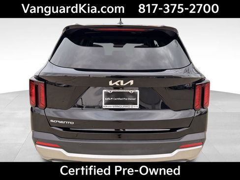 Certified 2025 Kia Sorento S w/ Panoramic Sunroof Package image 3