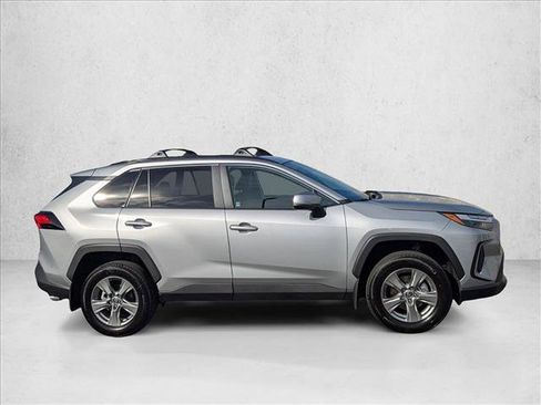 Used 2025 Toyota RAV4 XLE image 4