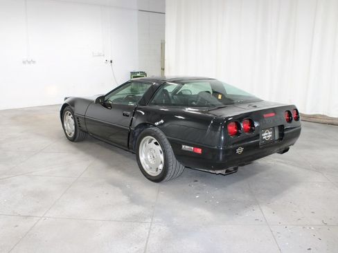 Used 1994 Chevrolet Corvette Coupe RWD image 7