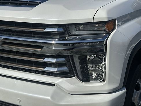 Used 2020 Chevrolet Silverado 3500 High Country image 11