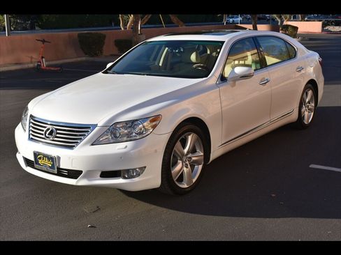 Used 2012 Lexus LS 460 L w/ Luxury Value Edition image 3