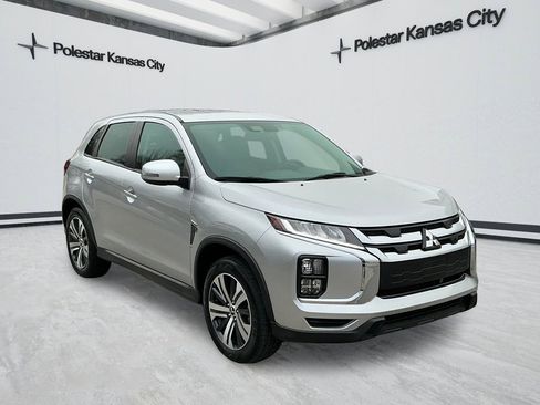 Used 2024 Mitsubishi Outlander Sport SE AWD/4WD image 2