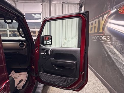 Used 2021 Jeep Wrangler Unlimited Sport image 28