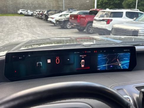 Used 2025 Ford Expedition Max Platinum AWD/4WD image 18