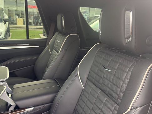 Used 2025 Cadillac Escalade Sport Platinum AWD/4WD image 27